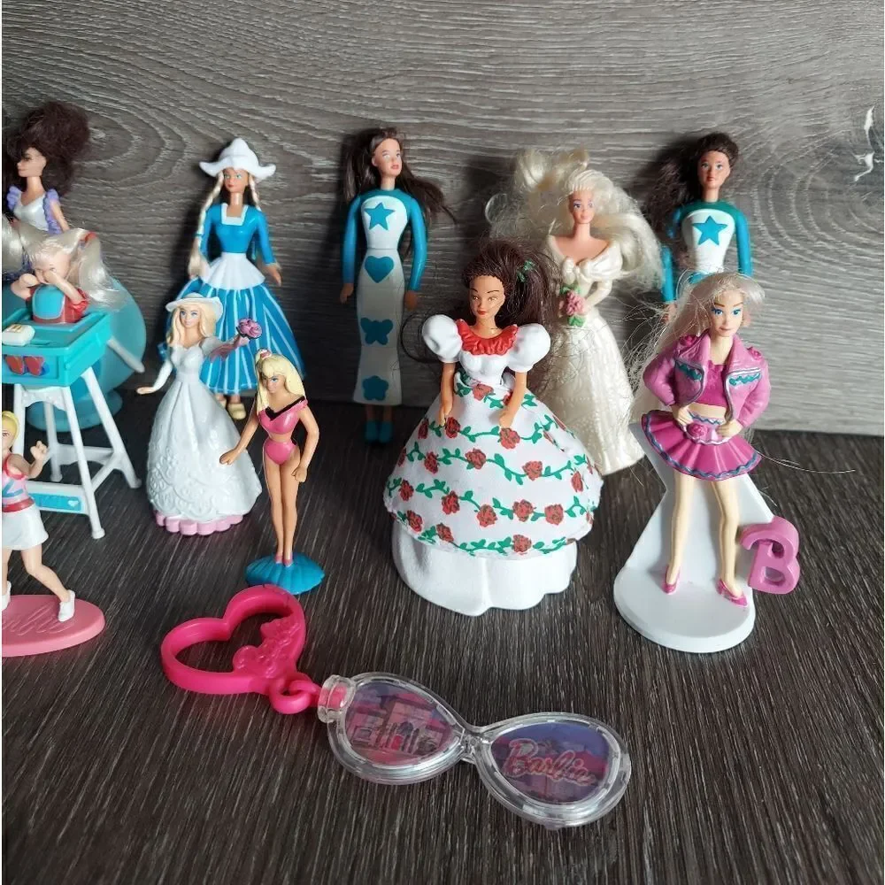 Vintage Barbie Figures Dolls Lot